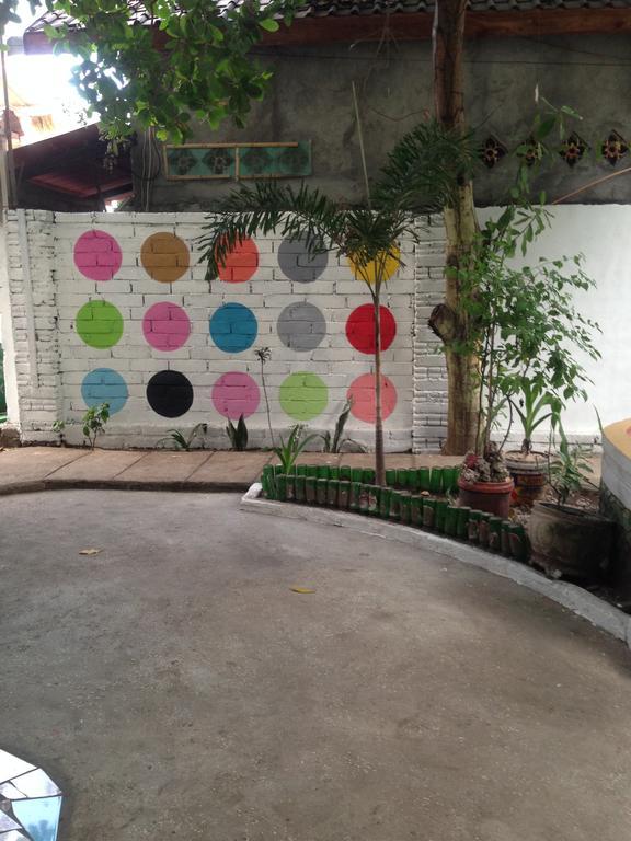 Good For Ya Knee Hostel & Bungalows (Adults Only) Gili Trawangan Exterior photo