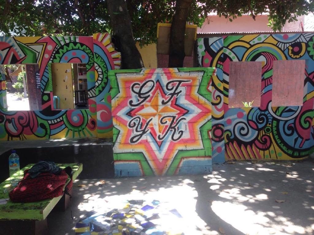 Good For Ya Knee Hostel & Bungalows (Adults Only) Gili Trawangan Exterior photo