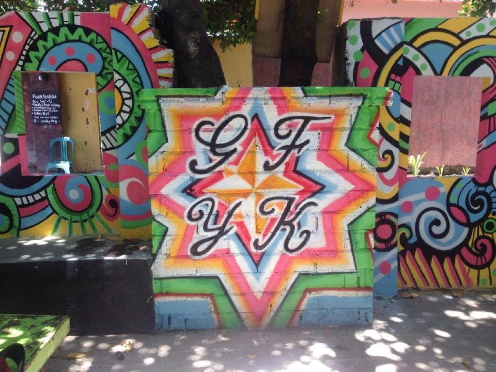 Good For Ya Knee Hostel & Bungalows (Adults Only) Gili Trawangan Exterior photo