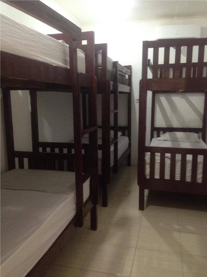 Good For Ya Knee Hostel & Bungalows (Adults Only) Gili Trawangan Exterior photo