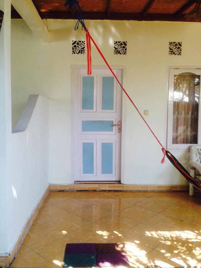 Good For Ya Knee Hostel & Bungalows (Adults Only) Gili Trawangan Exterior photo